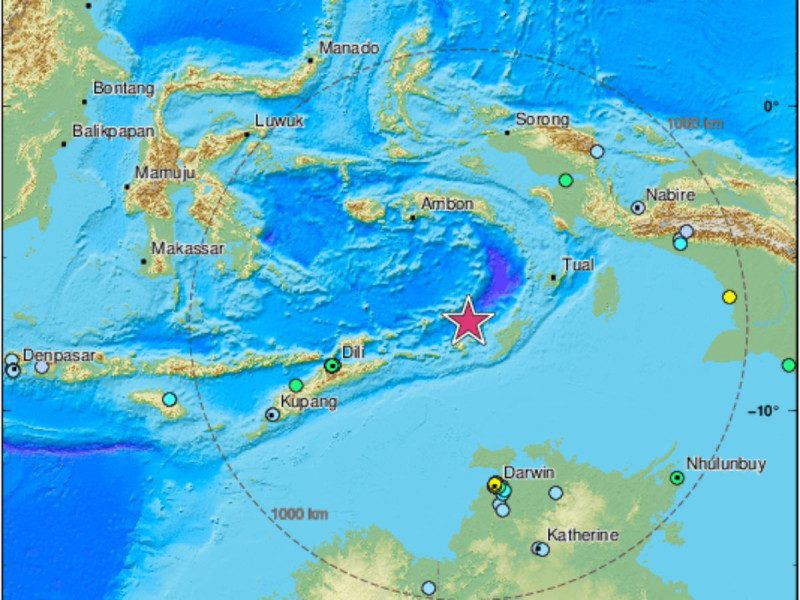 Sismo magnitud 7.6 sacude a Indonesia y se activa alerta de tsunami