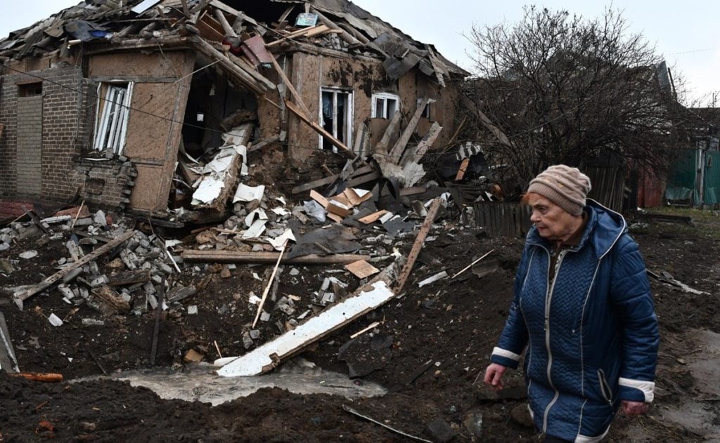 Reportan bombardeos en Ucrania pese a tregua de Rusia