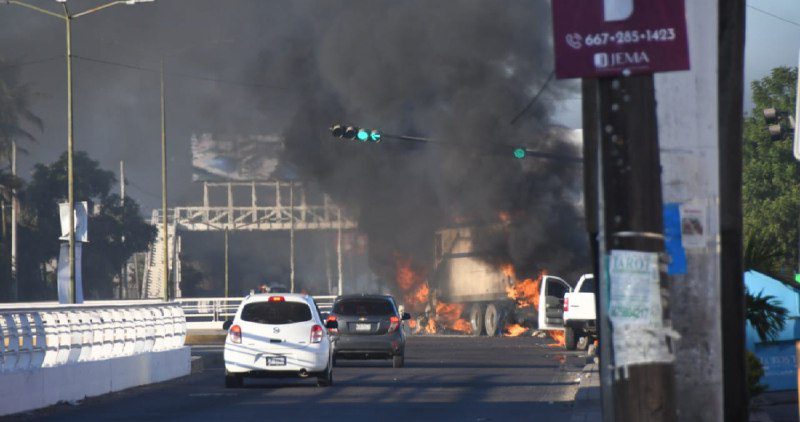 26 detenidos, 250 robos de vehículos y 4 saqueos tras detención de Ovidio Guzmán