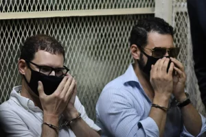 Los hijos del expresidente Ricardo Martinelli llegan a Panamá tras ser excarcelados en EU