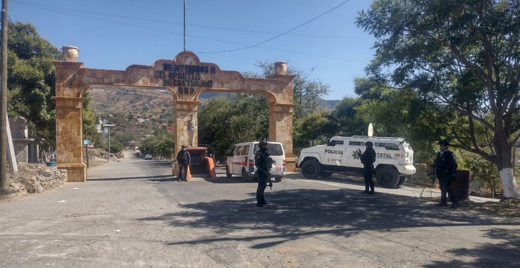 Denuncian desaparición de autodefensas cuando eran escoltados por autoridades de Guerrero