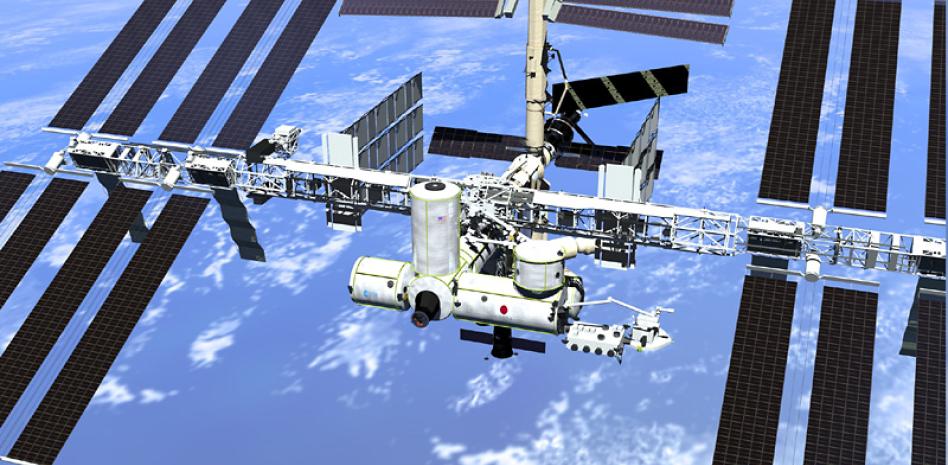 Rusia enviará nave para traer a tripulantes de la EEI varados por impacto de meteorito