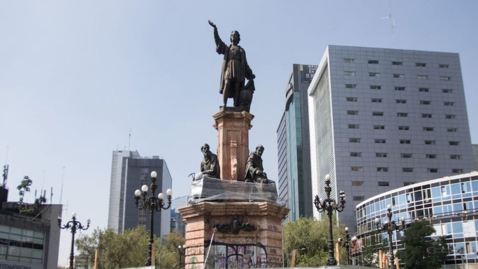 La estatua de Colón estará en un museo, adelanta Sheinbaum