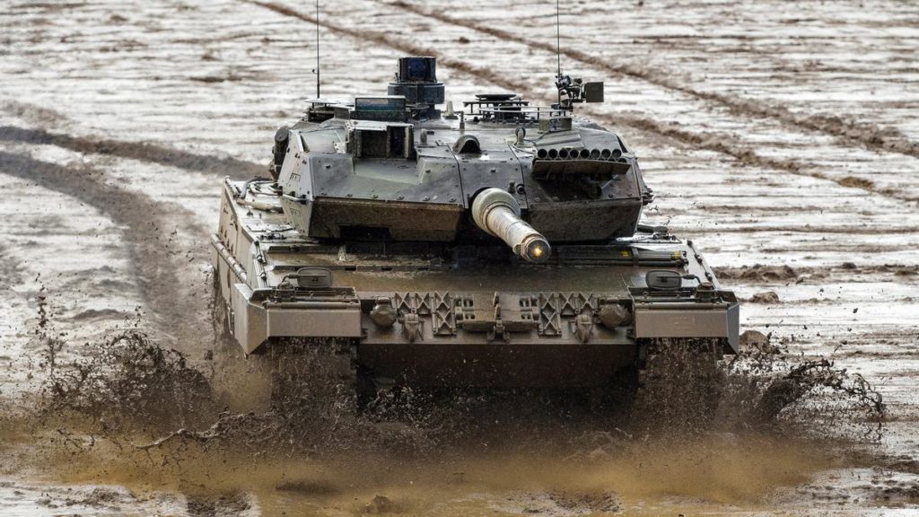 Polonia se suma a envío de tanques de guerra a Ucrania
