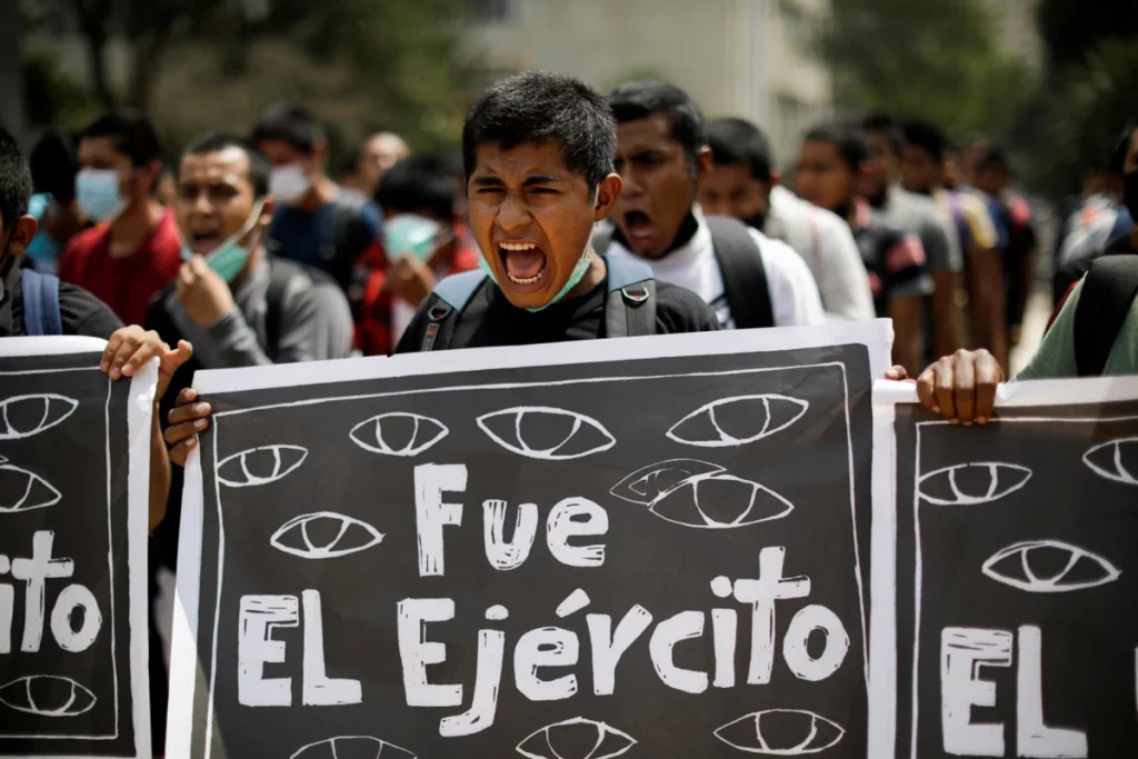 Padres de los 43 advierten "pérdida de voluntad" del Gobierno en Caso Ayotzinapa