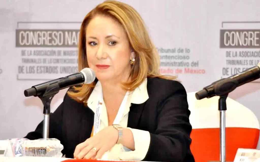 Colegios de abogados piden renuncia de Yasmín Esquivel a la SCJN tras plagio de tesis