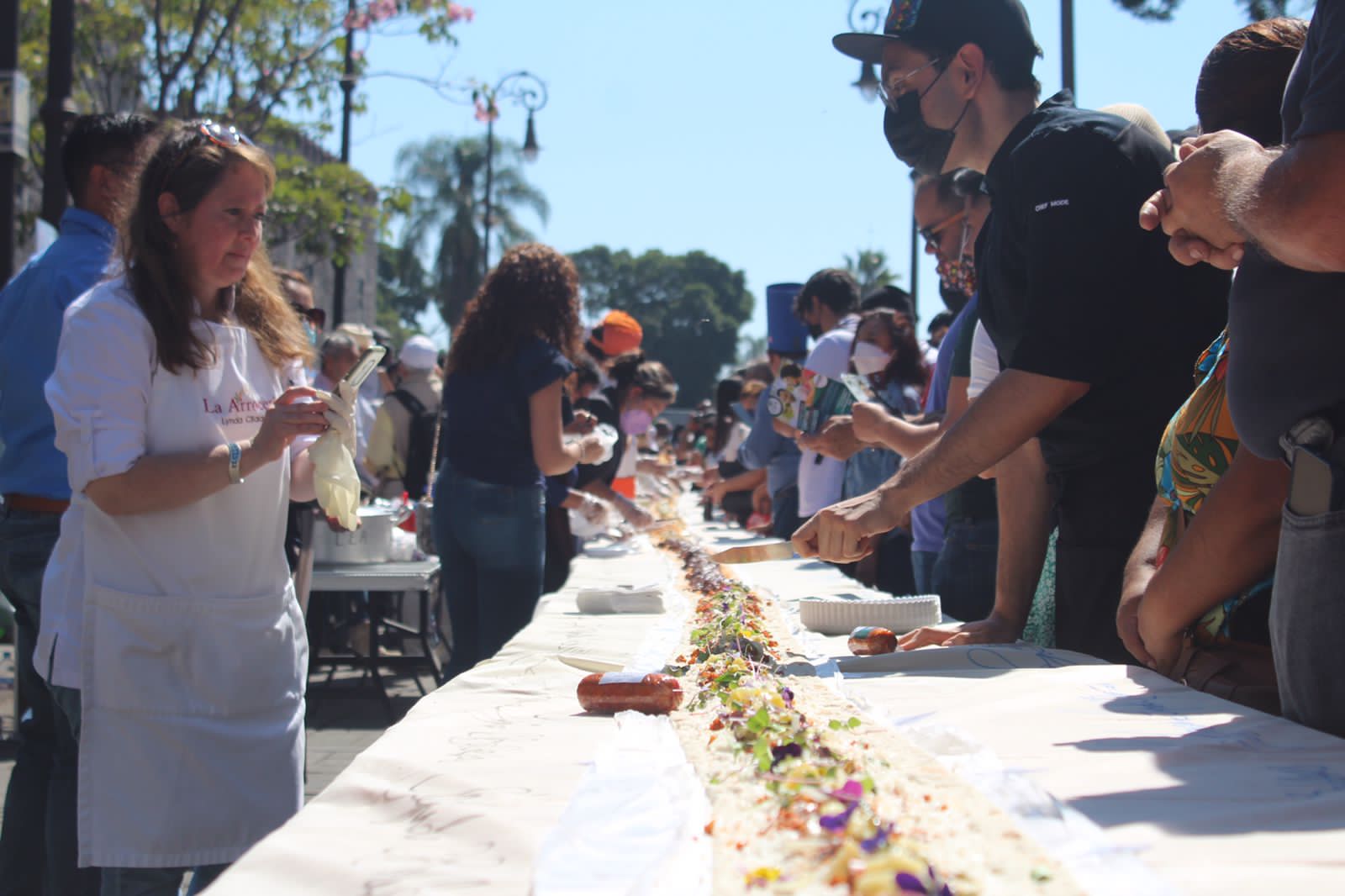 Cuernavaca rompe el récord Guinness del 'taco acorazado' más grande del mundo