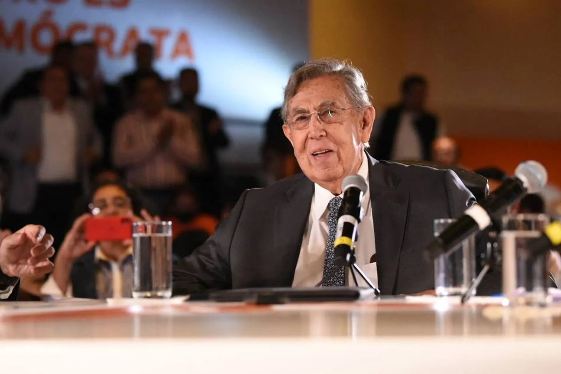 AMLO considera a Cuauhtémoc Cárdenas como adversario político por integrar proyecto 'Mexicolectivo'