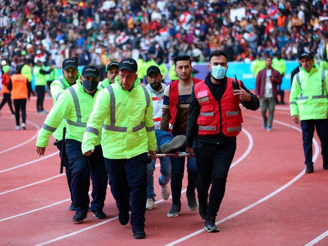 Estampida deja un muerto y decenas heridos fuera de estadio donde se jugará Final de la Copa del Golfo