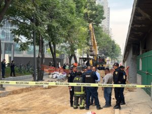 Un muerto y dos rescatados dejó derrumbe en obras de drenaje en Río San Joaquín