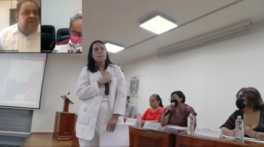 Acusan a funcionario de Tabasco de violentar a alumna #VIDEO