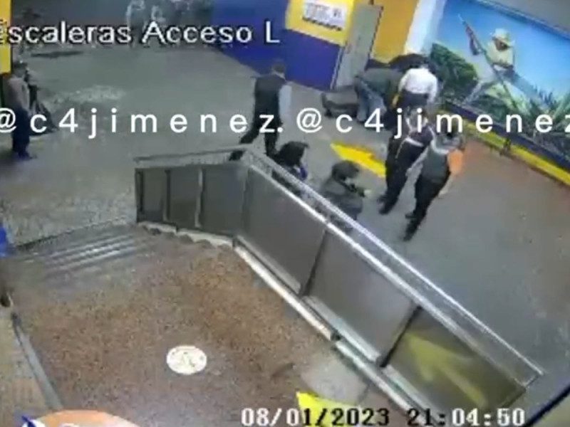 Así sacaron el cuerpo del hombre asesinado en el restaurante 'La Polar'