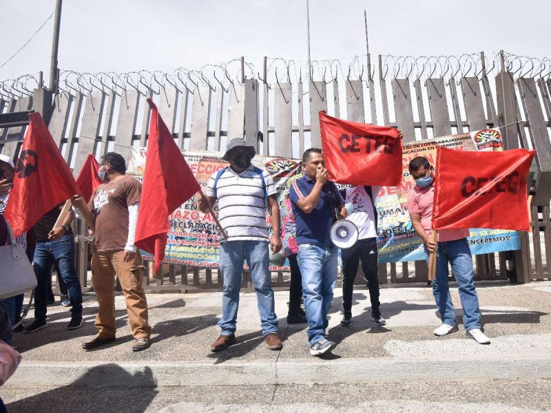 Ceteg toma oficinas de la Secretaría de Educación de Guerrero