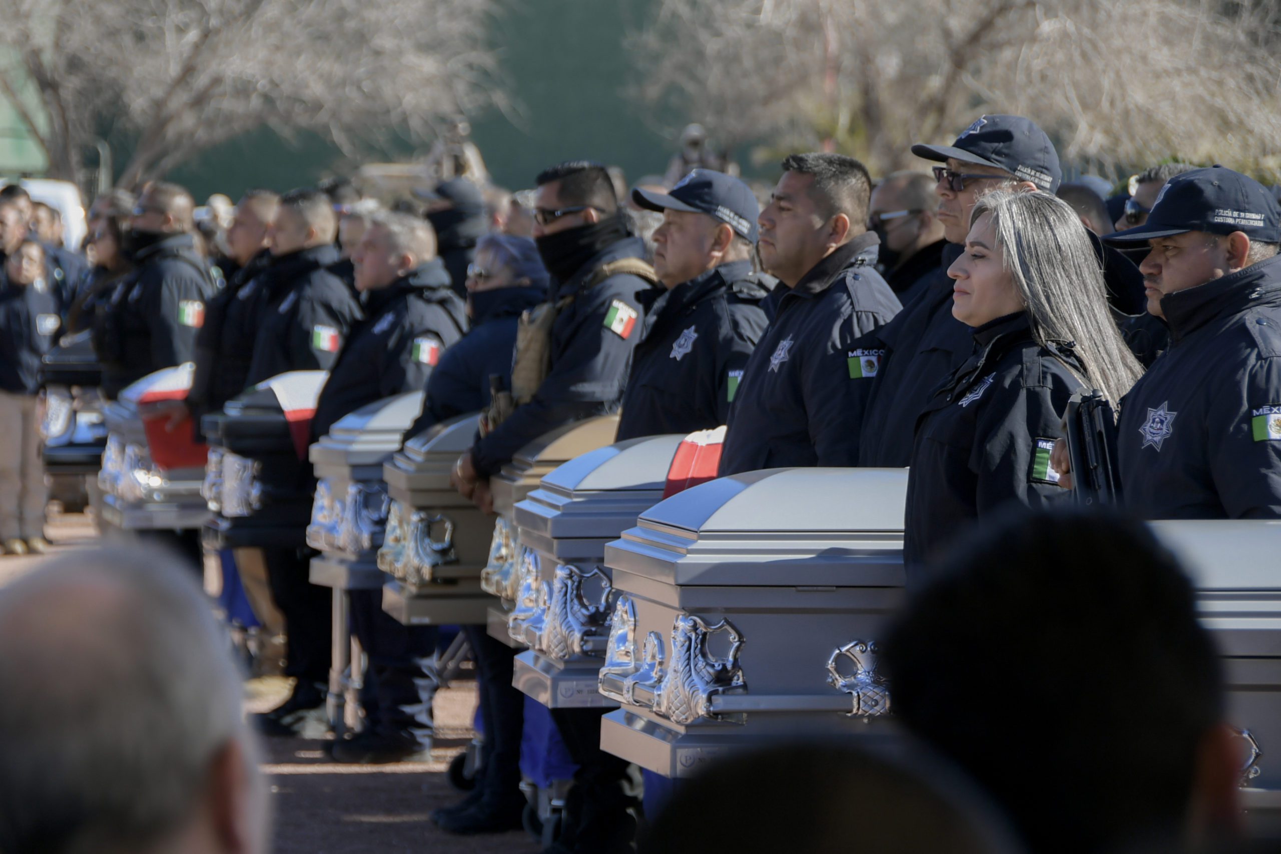 Despiden con honores a 10 policías asesinados en el motín del Cereso 3 de Ciudad Juárez