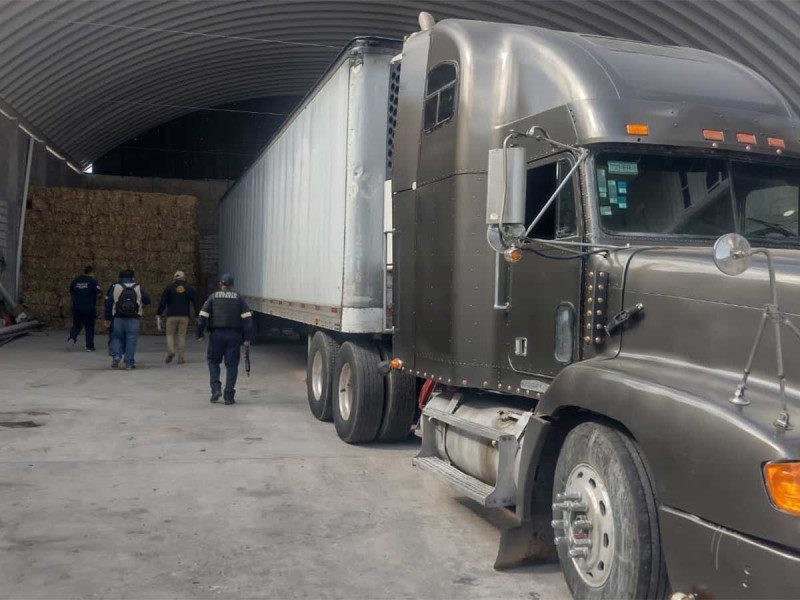 Recuperan en Edomex tráiler robado con más de medio mdp en mercancía