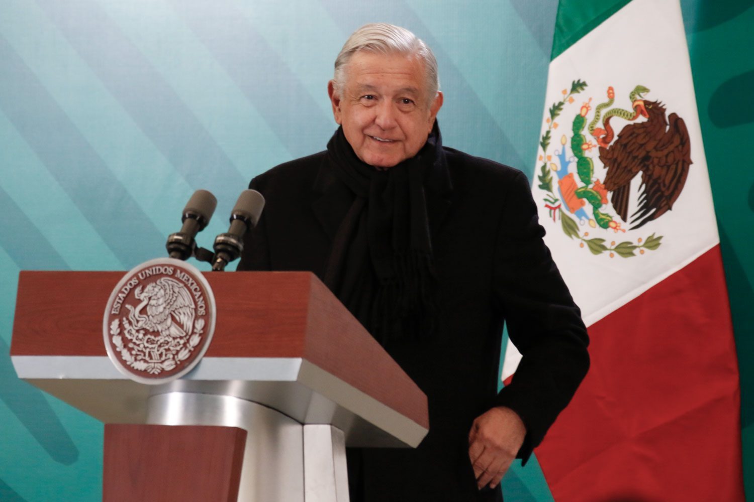 AMLO se niega a entregar la Presidencia
