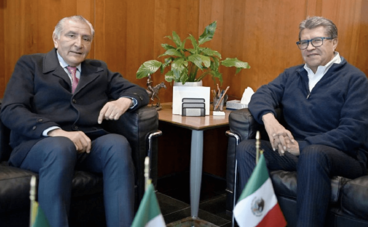 Ricardo Monreal y Adán Augusto López en el Senado