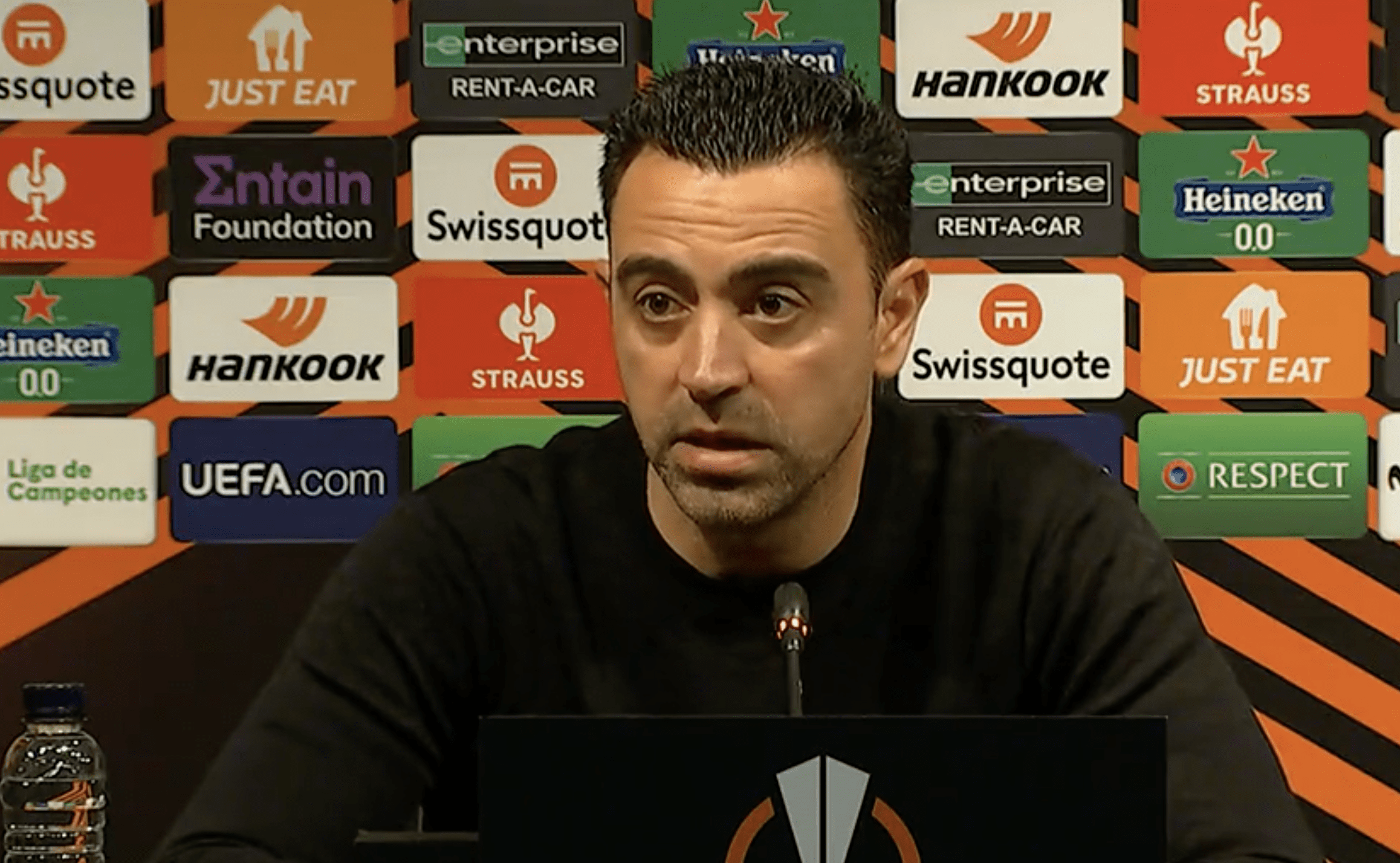 Xavi Hernández no encuentra el rumbo en el Barcelona