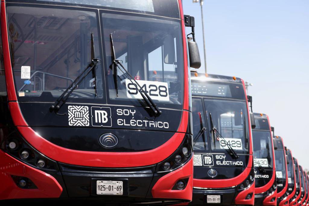 Ponen en marcha la primera línea de metrobuses eléctricos