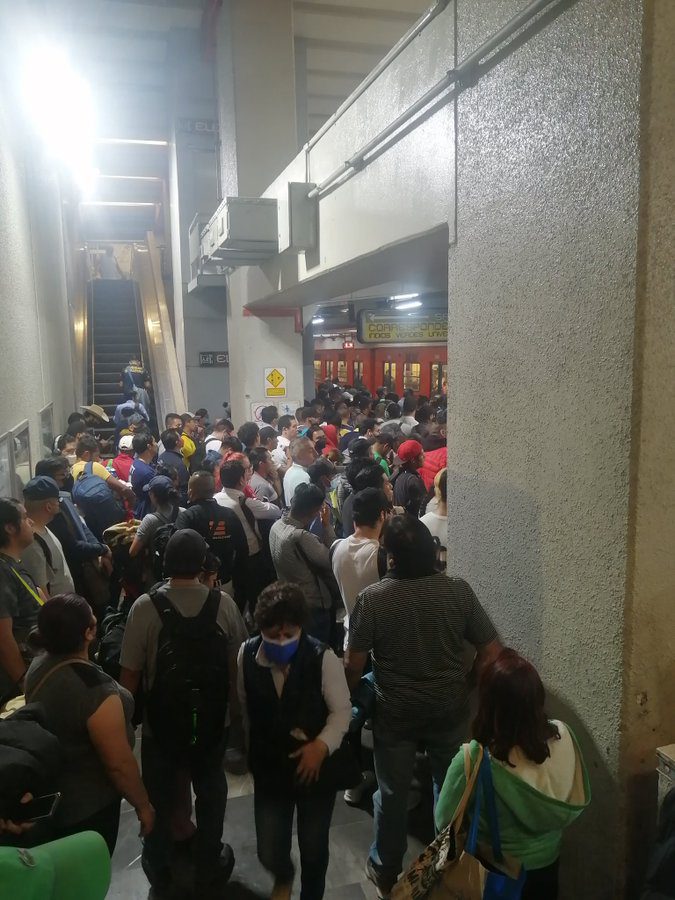 Se quema un tren en la línea 9