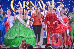 Coronan a los reyes del Carnaval Playa del Carmen 2023