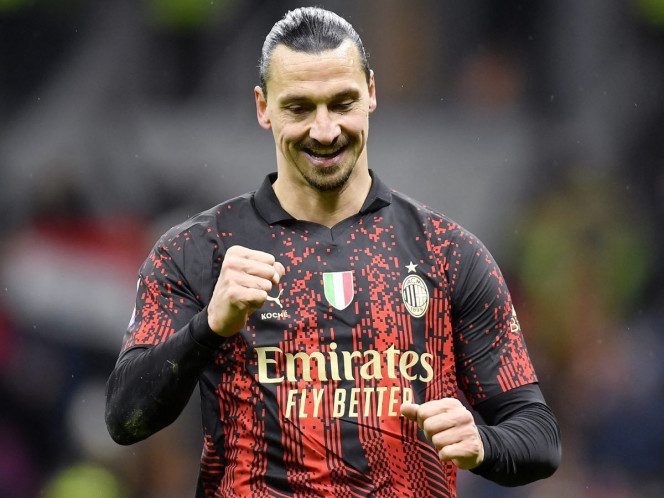 Reciben con gran clamor a Zlatan Ibrahimovic en partido AC Milan-Atalanta