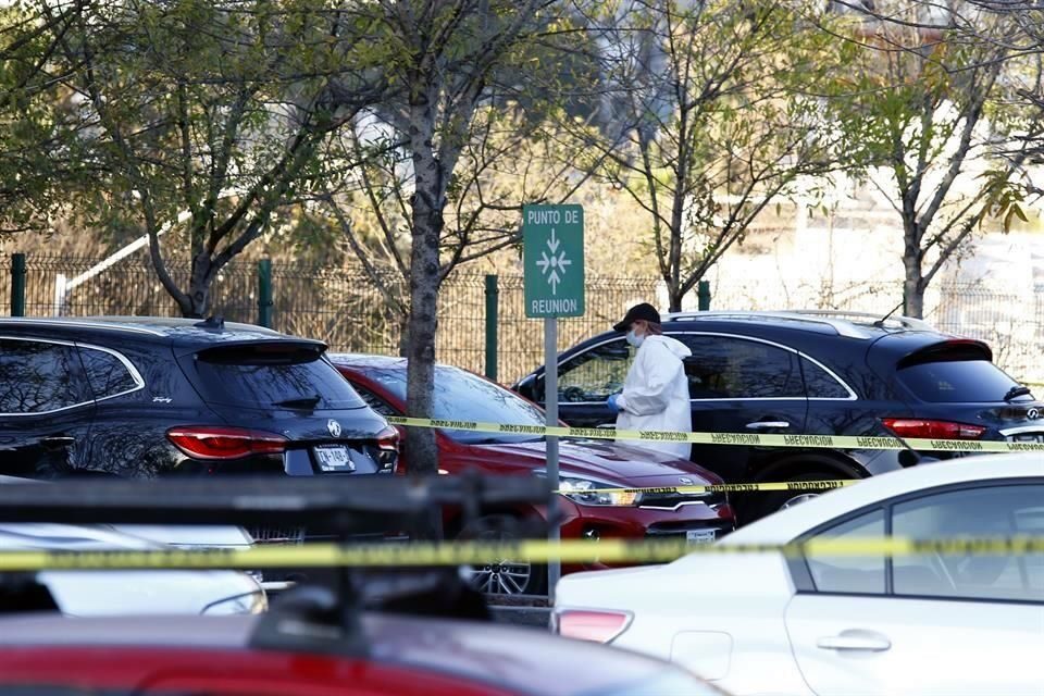 Ejecutan a hombre afuera de Costco, en Monterrey