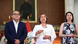 La SRE asegura que no sacará a sus diplomáticos de Perú