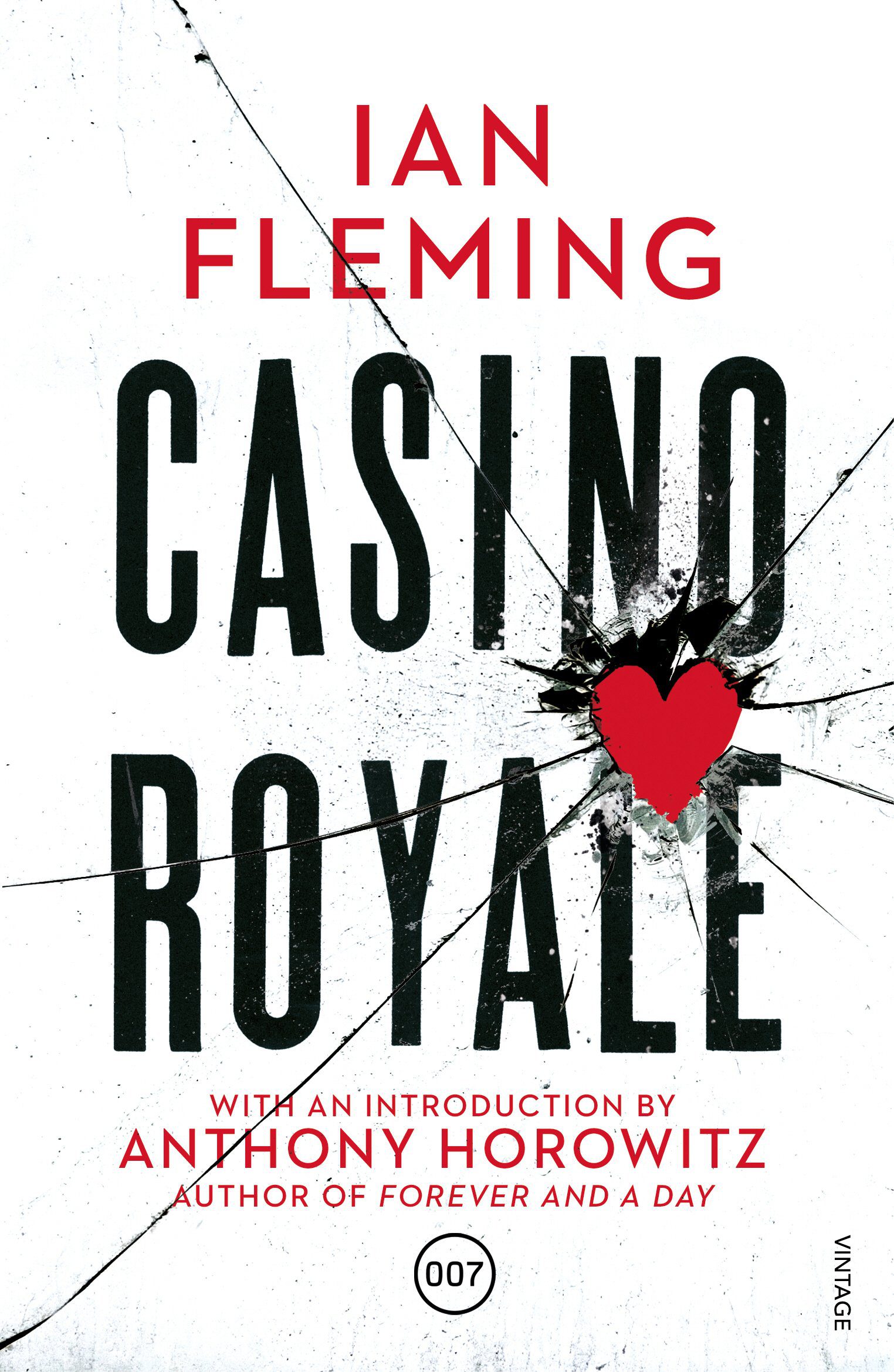 Portada del libro "Casino Royale", de Ian Fleming