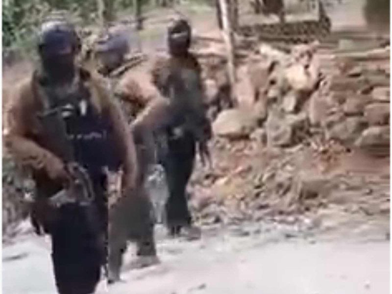 Ministeriales alejan protestas tirando balazos al aire