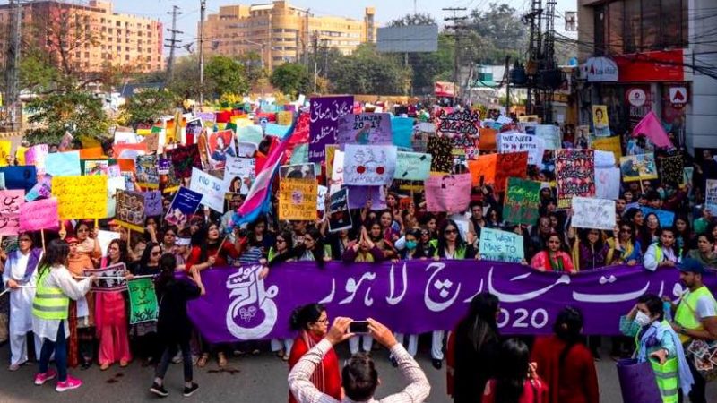 Niegan solicitud de marcha feminista en Pakistán