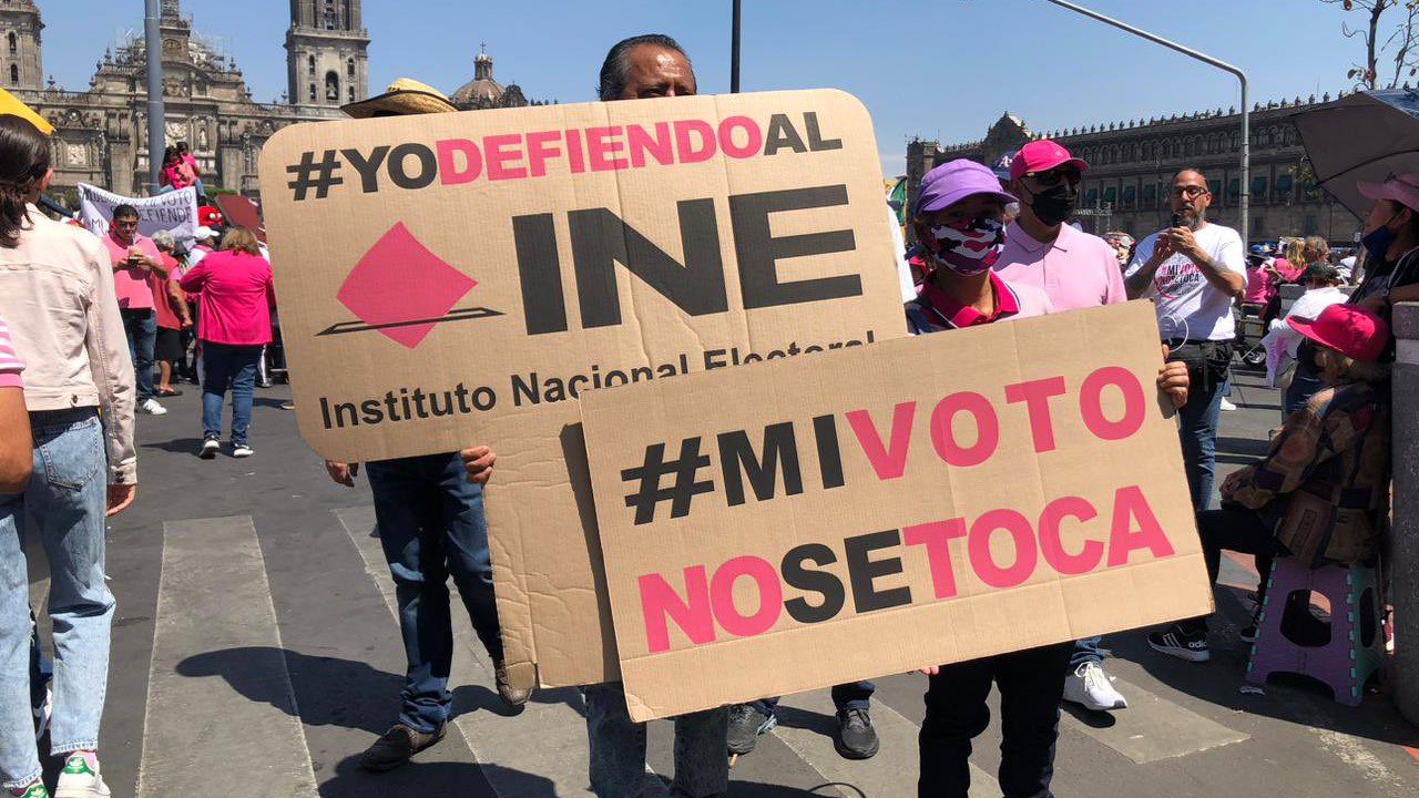 Más de mil 200 empleados del INE podrían perder su trabajo