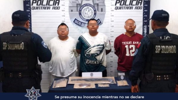 Atrapan a tres sujetos con armas en Playa del Carmen