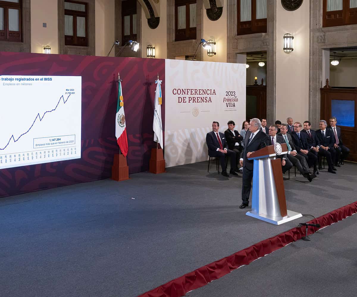 Afirma AMLO que México tiene estabilidad financiera