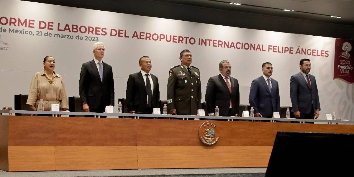 Por primera vez cantan himno del AIFA