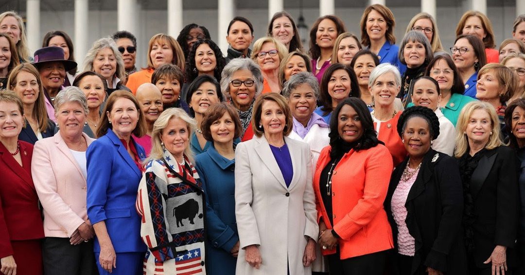 Universidades en Afganistán abren nuevamente; continúa el veto para las mujeres