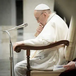 El Papa Francisco fue hospitalizado de emergencia