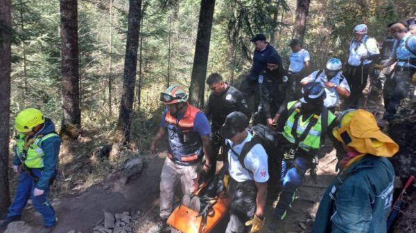 Rescatan a excursionista extraviado en Parque de Los Dinamos
