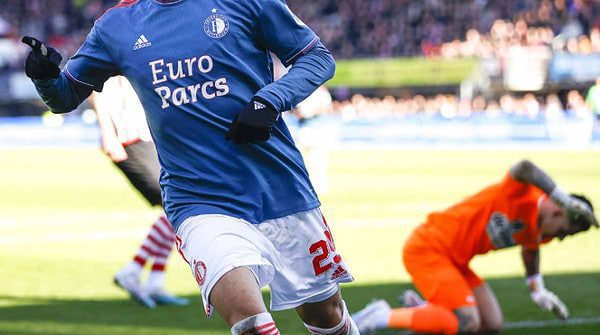 Santiago Giménez: el jugador mexicano que brilla para Feyenoord