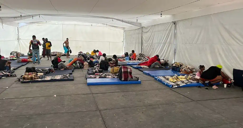 Albergue temporal recibe a 390 migrantes en CDMX