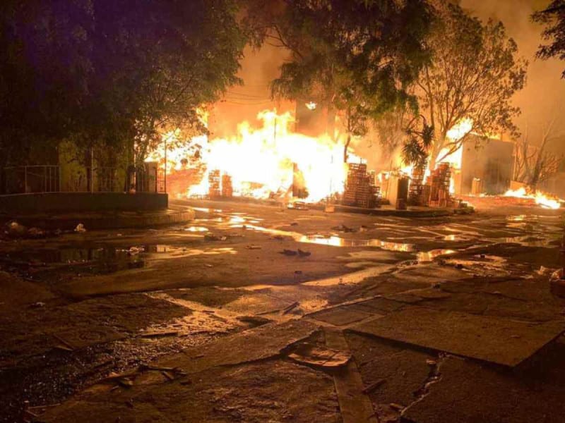 Inician investigación por incendio en Central de Abasto