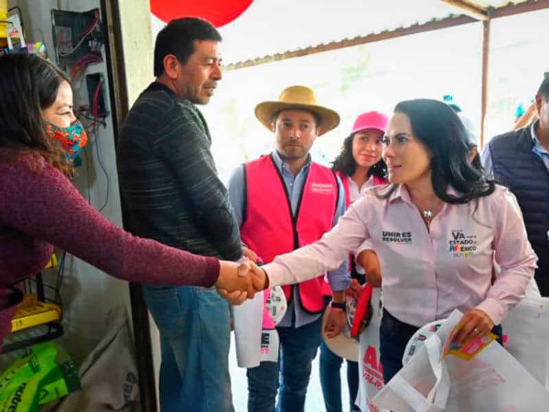 En Edomex Alejandra del Moral va ‘calle por calle’ para ganar la elección