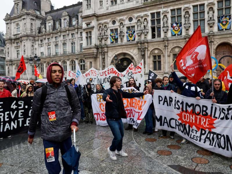 Corte de Francia aprueba puntos clave de la reforma de pensiones propuesta por Macron