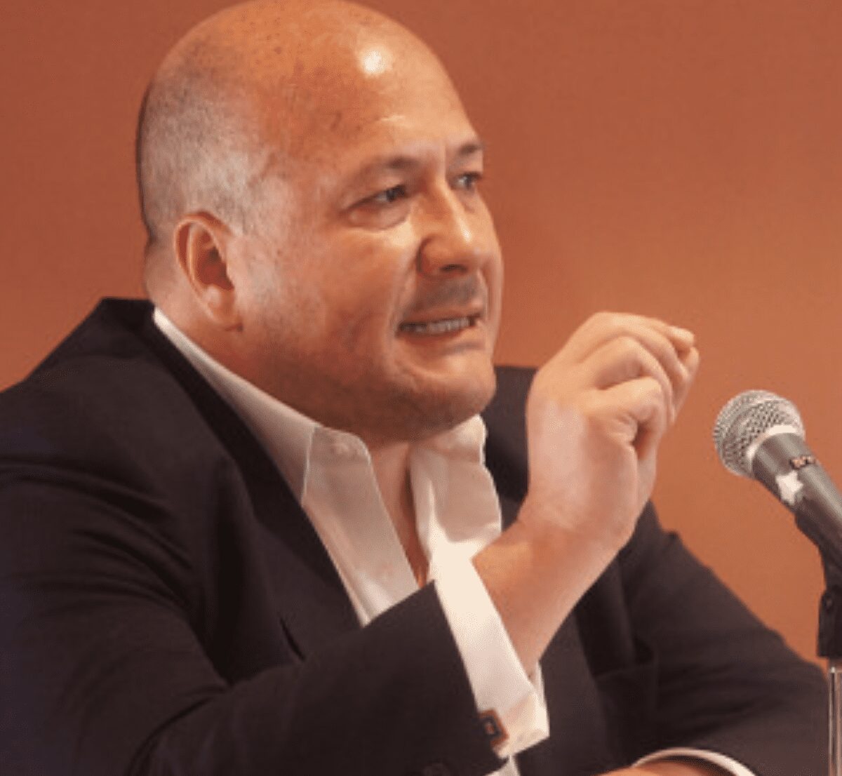 Enrique Alfaro invita al diálogo a la Universidad de Guadalajara