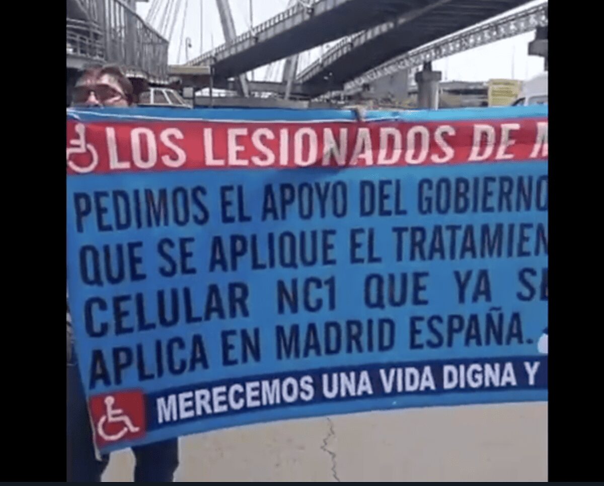 Lesionados medulares cierran accesos al AICM, solicitan ser tomados en cuenta por el gobierno federal