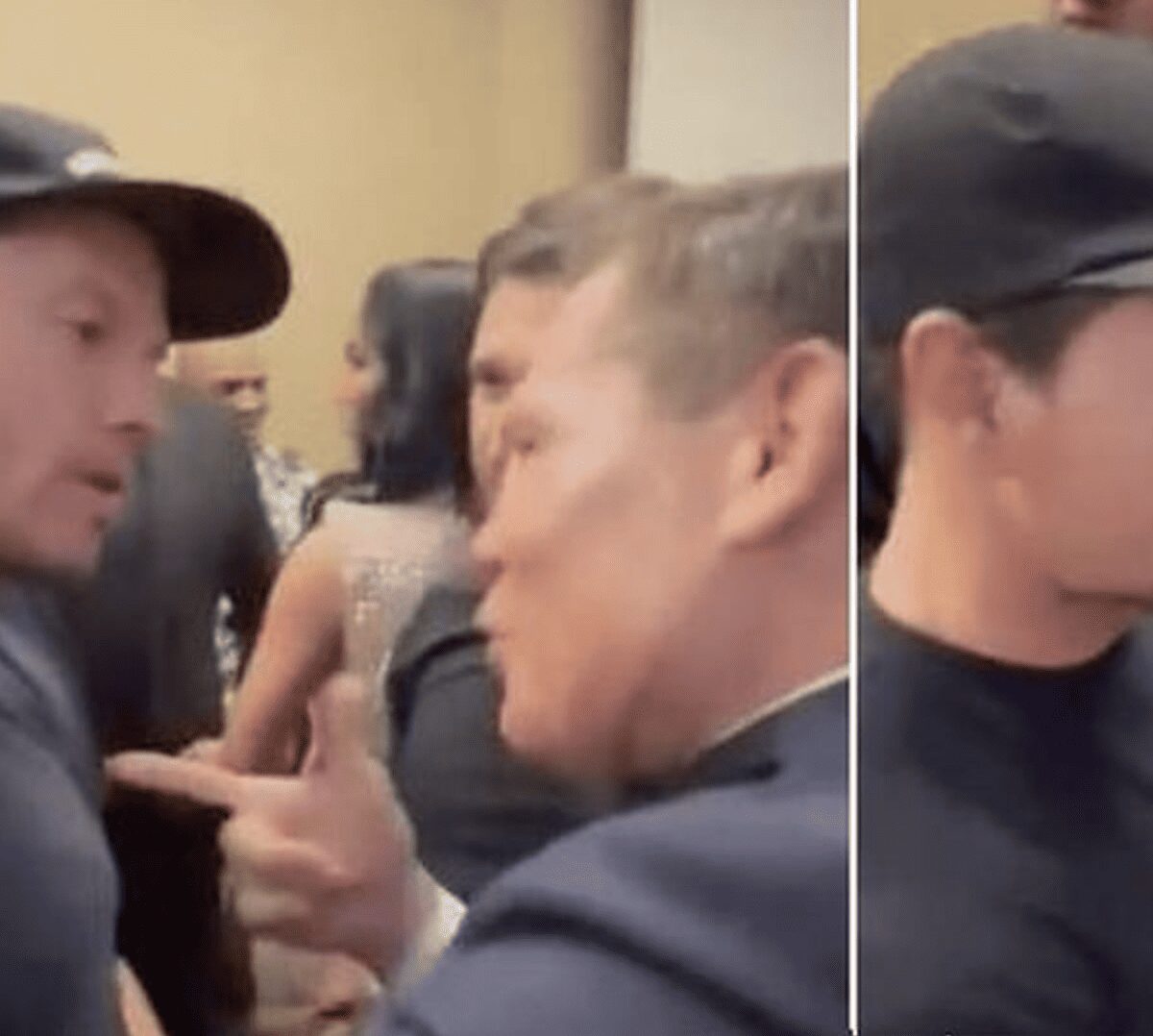 Julio César Chávez le dice a Mark Whalberg que le haga una película