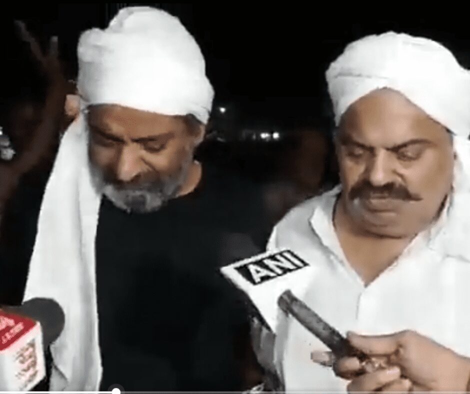 Asesinan a un exlegislador de la India frente a las cámaras de televisión