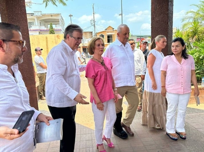 Beatriz Gutiérrez Müller, esposa de AMLO, asegura que él se encuentra muy bien y será dado de alta pronto