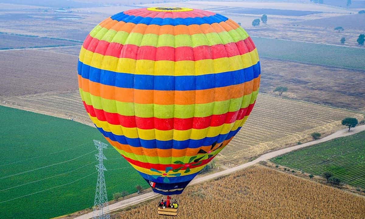 San Miguel de Allende suspende vuelos en globo aerostático tras incidente en Teotihuacán