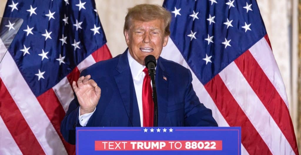 Trump pide reducir fondos al FBI y Departamento de Justicia